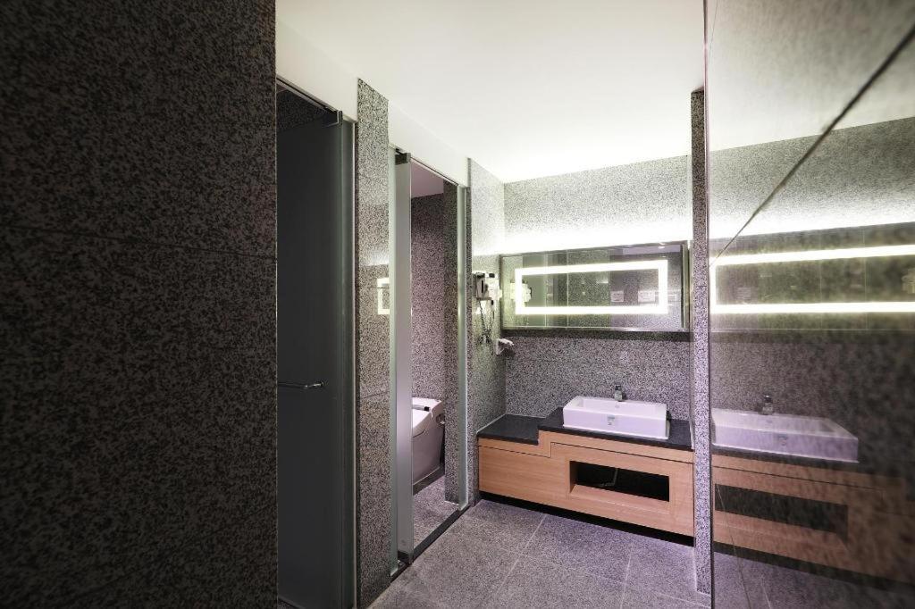 Business Design Hotel Luv Incheon Ngoại thất bức ảnh