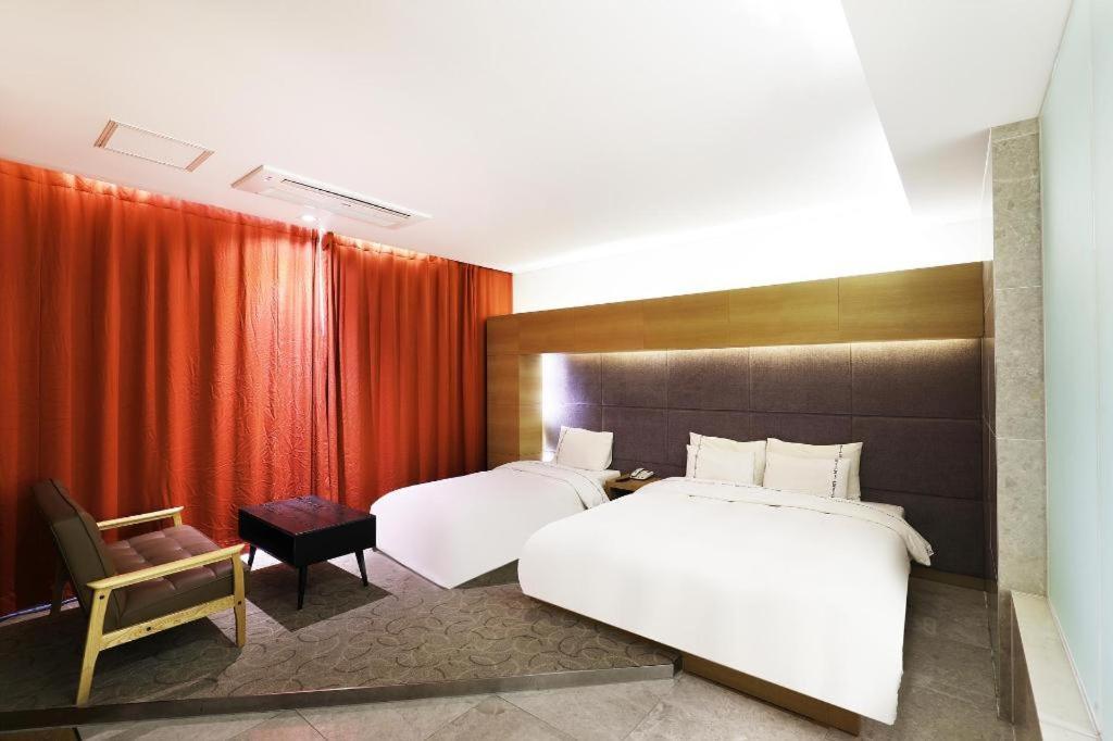Business Design Hotel Luv Incheon Ngoại thất bức ảnh